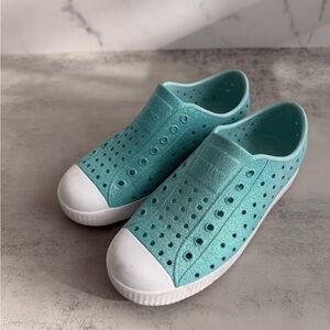 Native Kids Sparkle Teal Slip-On Water Shoes Size J1